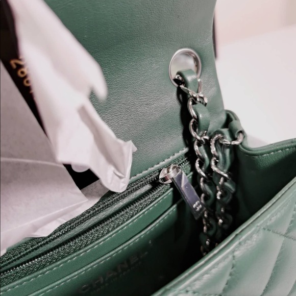 Chanel Classic Flap Mini Square Green New - Picture 6 of 7
